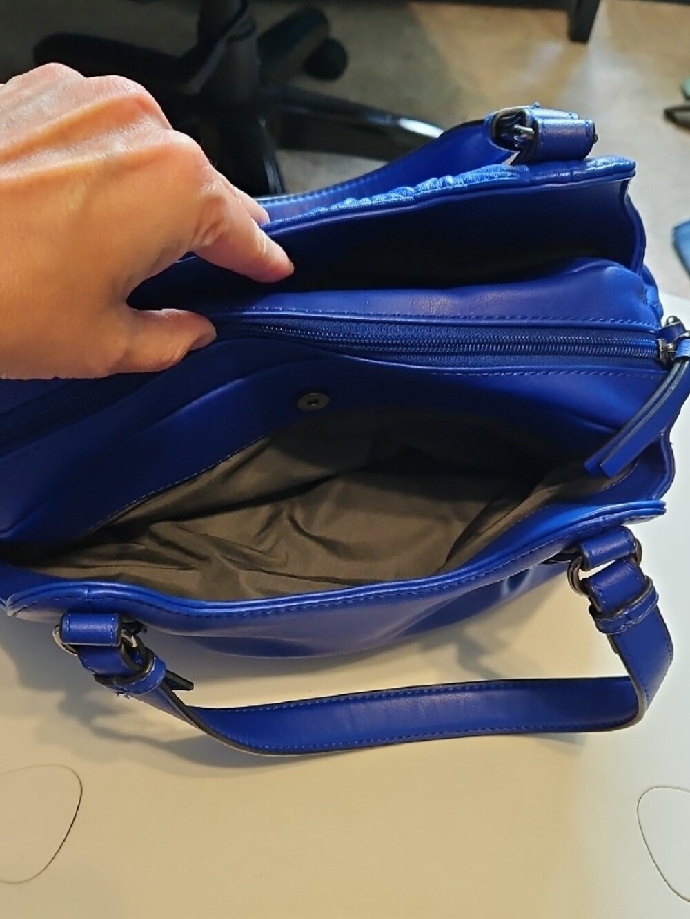 Simply Vera Vera Wang Cobalt Blue Quilted Shoulder Bag - Picture 6 of 7